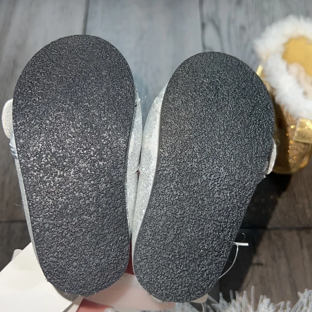 NWT Rising star infinite glitter shoes and boots